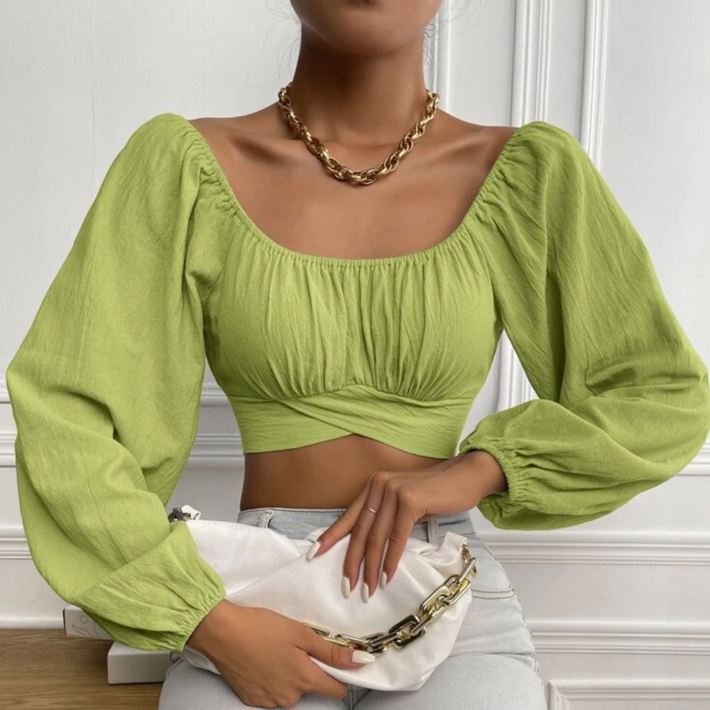 Green Cropped Puff Sleeve Tie Back Shirt sz M/6